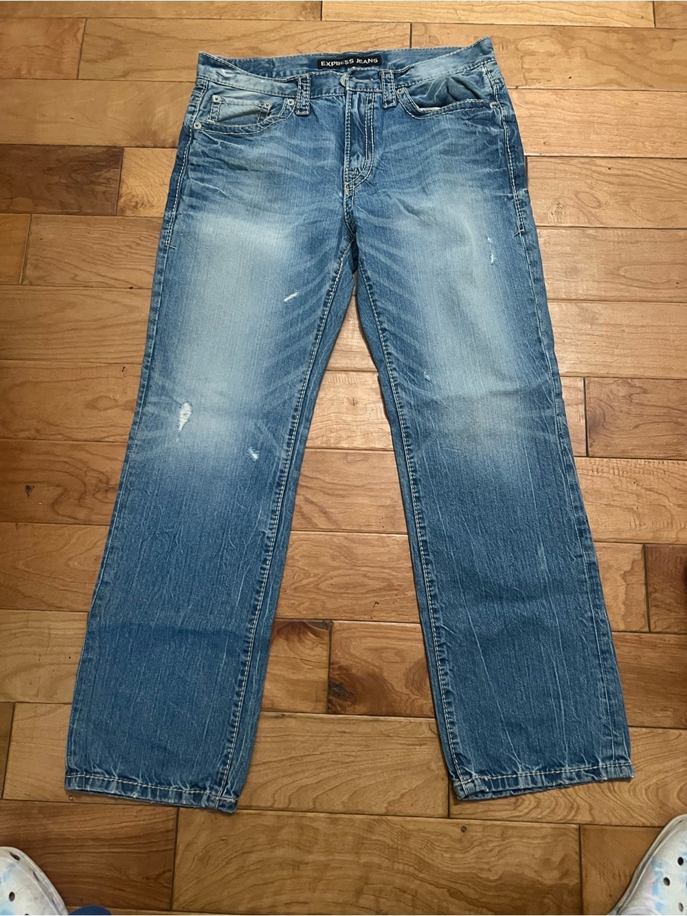Express Men’s Medium Blue Loose Fit Bootcut Jeans 33 x 32